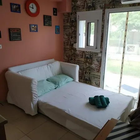Apartment In Polichrono